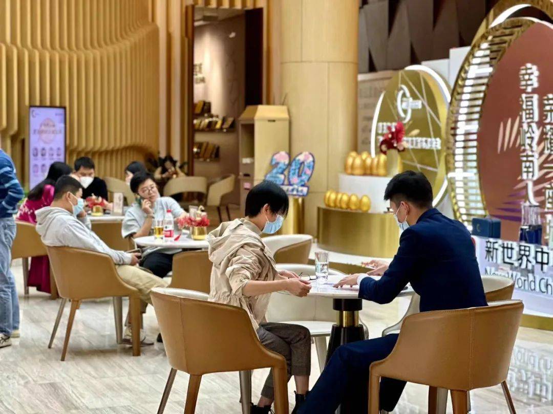 抢闸五一名校大盘！新世界云耀“家校社”全龄教育社区带来超强升学指南！