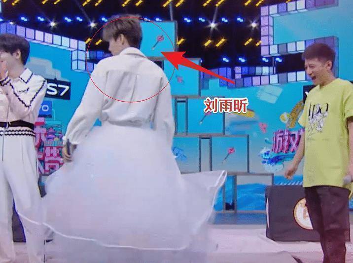 下期《快本》要火!the9走后蔡徐坤登场,看清同台嘉宾我追了