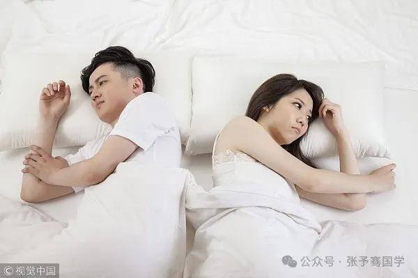 你老婆心不在你这,你这八字大运走的步步不利婚姻家庭的稳定.
