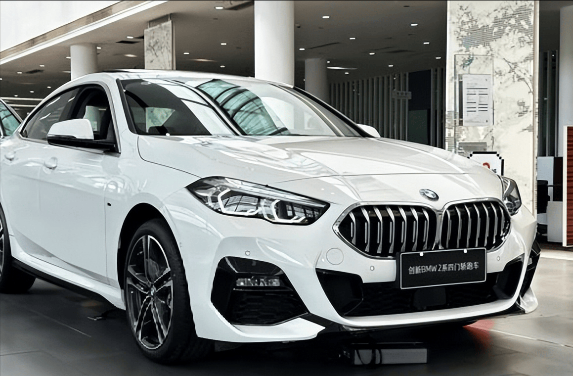 宝马"掀桌子",42万跌至20.5万,3.0t爆333马力l6,8挡手自一体