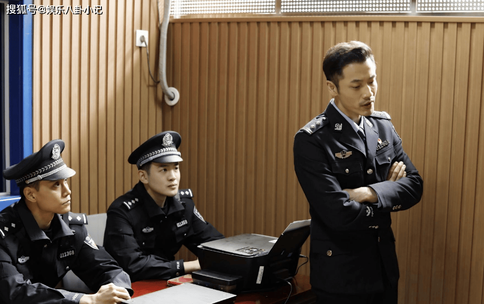 好,从头到脚都是戏,甚至很多观众看了,都认为,他是剧中演技最好的演员