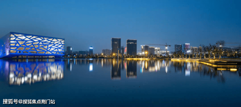 作为"水"做的城市,湖居既是居住传统,也代表着居住的较高层级.