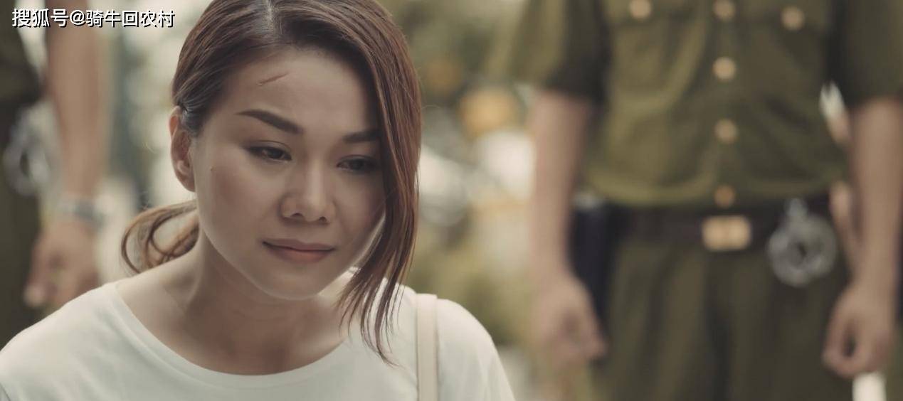 性张力拉满的越南悬疑片,三重反转,说透了人性的欲望和卑劣_倪妮才