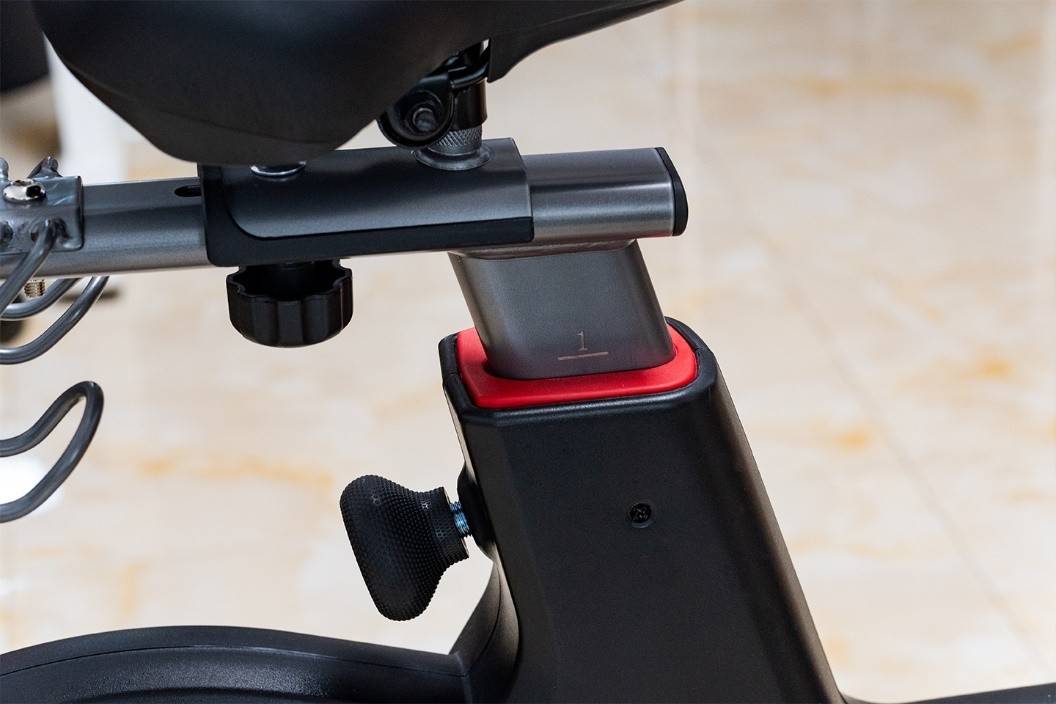 一台能满足全家健身需求的轻商级野小兽v5动感单车