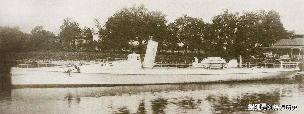 左一号:英国亚罗船厂建造的大型鱼雷艇,排水量90吨,航速23.