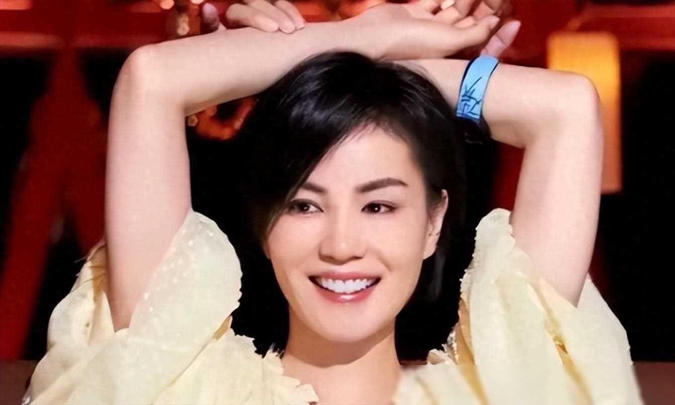 谢霆锋与王菲恋爱年后,再曝惊天大瓜!网友:不愧是锋菲组合