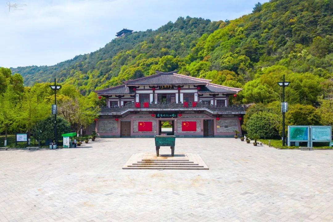 杭州富春江畔,有个网红公园主打三国文化,风光秀美还完全免费