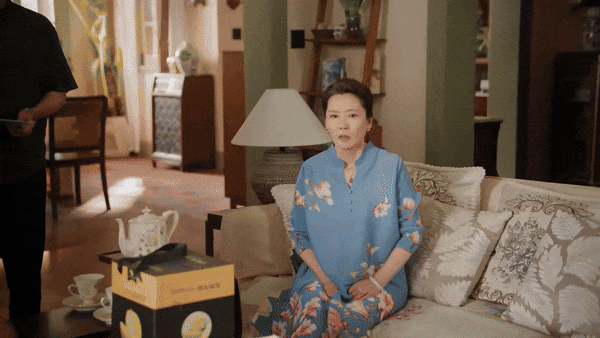 麦家无房可住,寄住在继祖母家,姚志明想拿兴安里做投名状升职加薪.