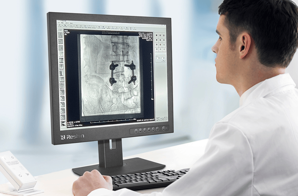 把医用显示器作为普通显示器使用效果更好吗?