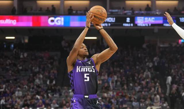 nba国王队球员福克斯谈续约合同价值