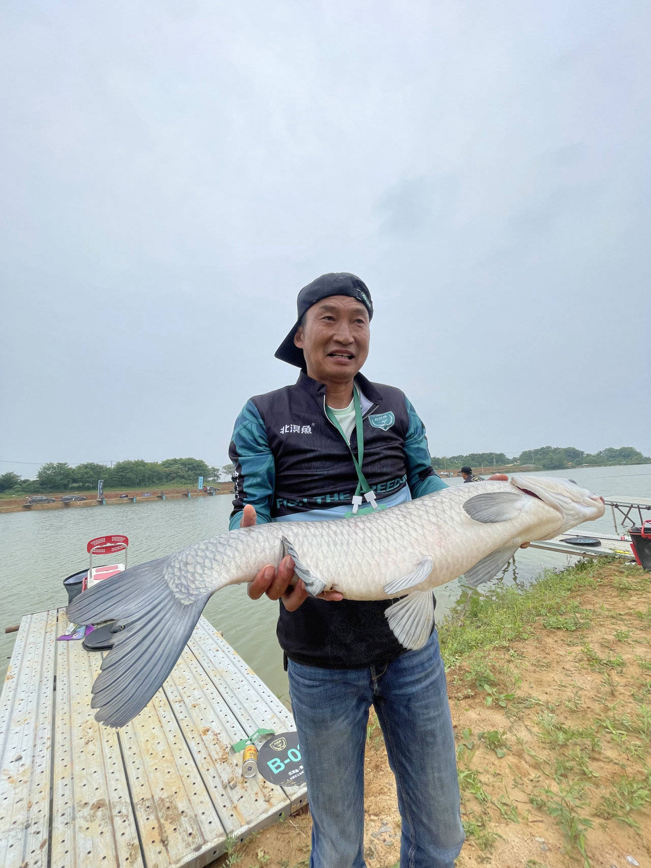 作为华中地区的首场专业滑漂比赛,主办方邀请了重量级解说嘉宾范宁