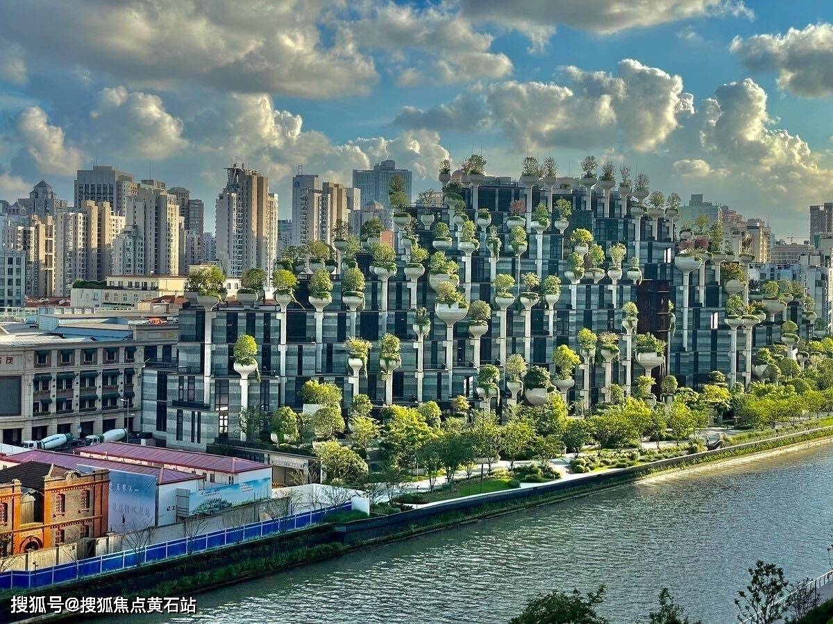 天安千树,m50创意园等多个艺术方舟,凝结海派先锋艺术,探触全球未来