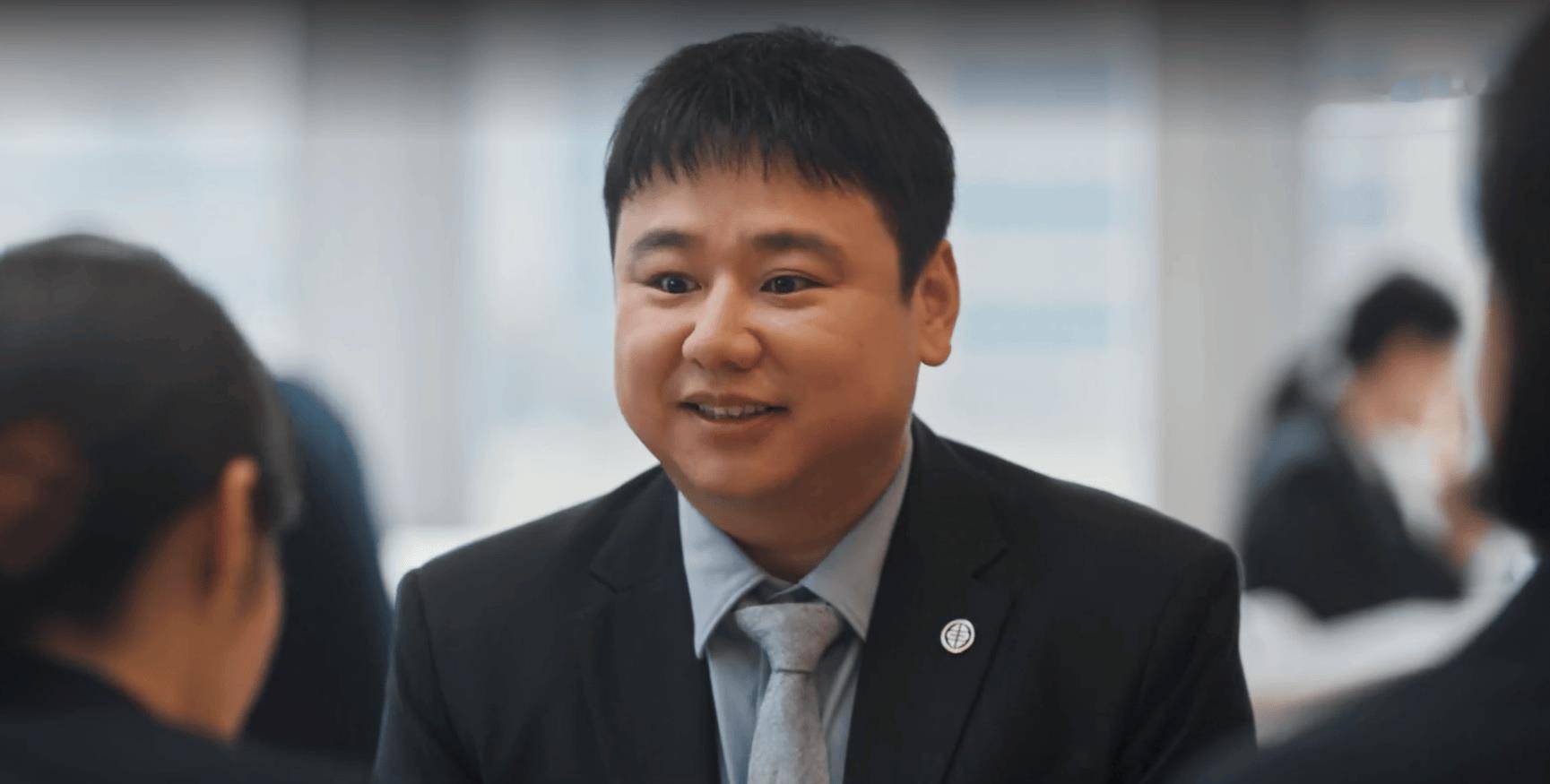 城中之城:做行长的情妇,爬上程家元的床,胡悦爱的真是陶无忌?