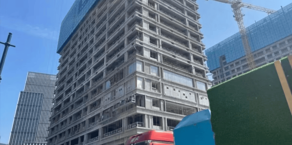单日进账百亿,融创外滩壹号院二期热销,看来猎头费有希望了
