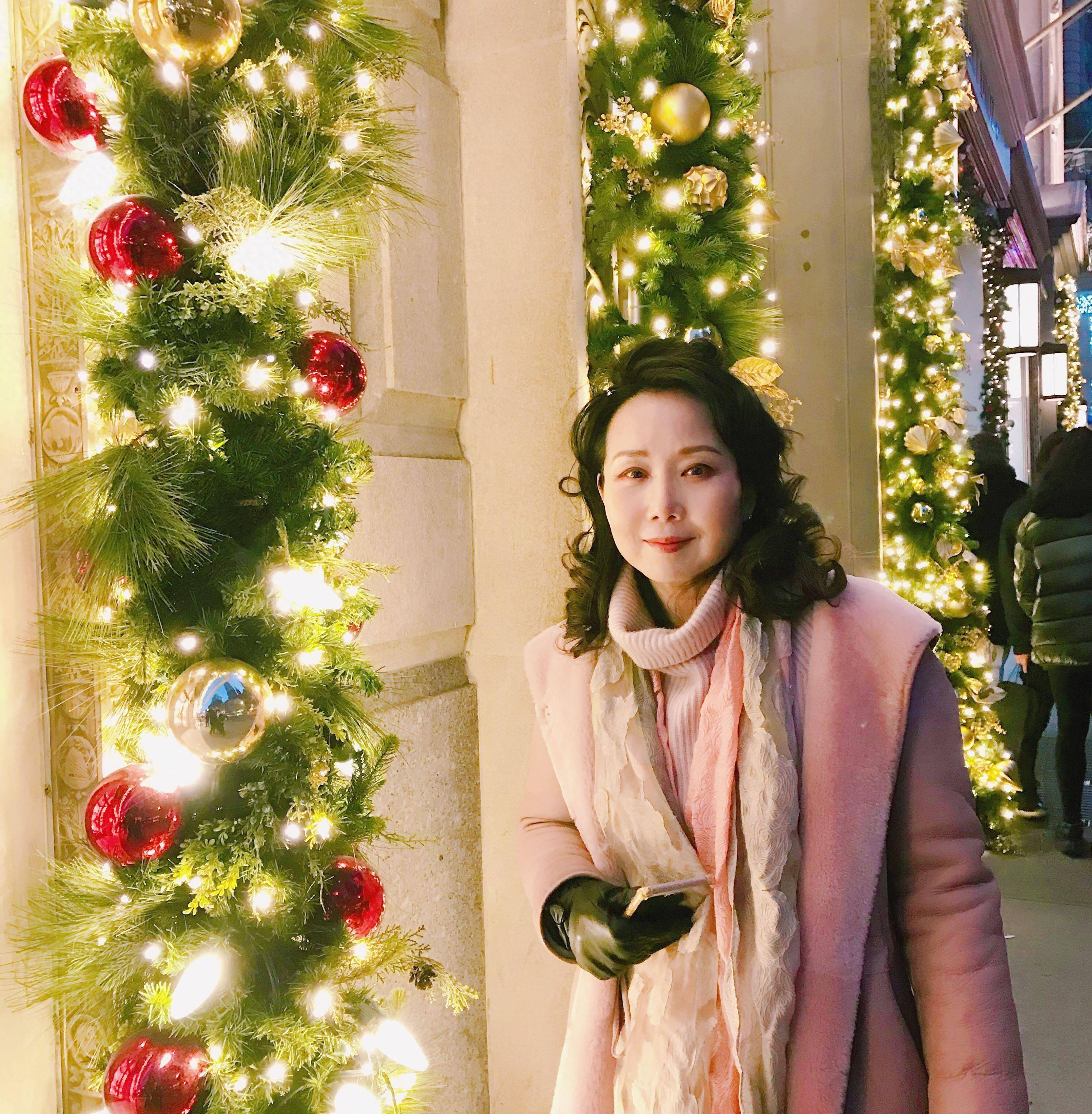 歌唱家胡月:撮合公婆复婚,接连送走父亲和公公