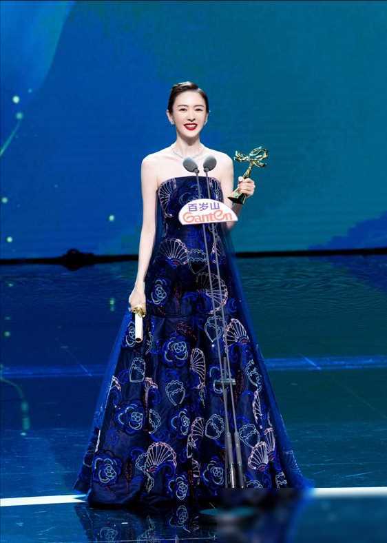 前男友爆料唐嫣佟丽娅,背刺争议后逆袭成视后,她凭什么?