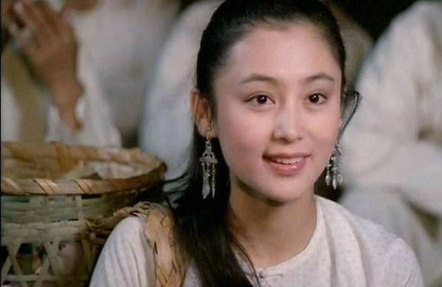 港台四美,赢了古装输了时装,赢了皮相输了骨相_蒋勤勤_美人_李嘉欣