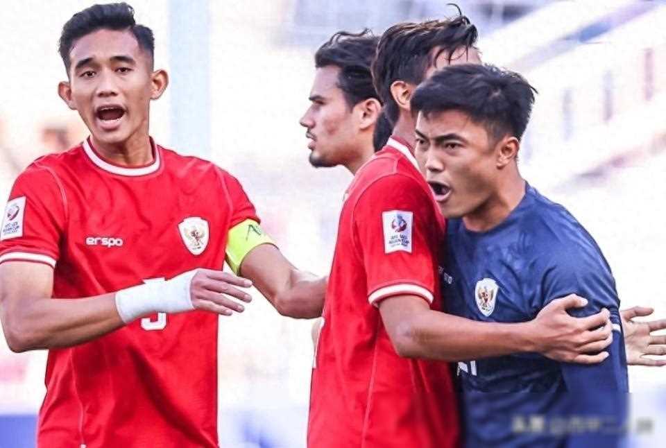 关注和争议,尤其是在之前他掌掴球员拉马丹·萨南塔耳朵的事件曝光后