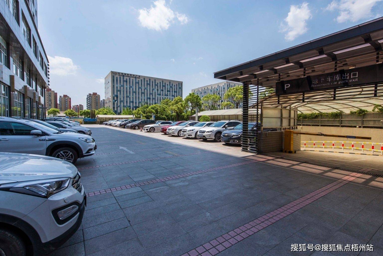 上海合川大厦租1-20人 精装修办公室 交通便利 可注册