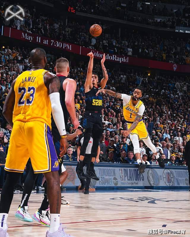 从领先20分到被绝杀!湖人难摆脱伪强队标签,詹姆斯自信导致输球
