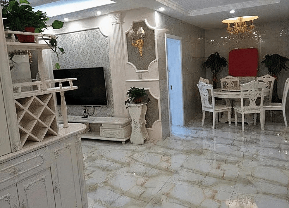 38万全屋瓷砖装修,地面瓷砖风格独特引争议,审美差异谁之过?