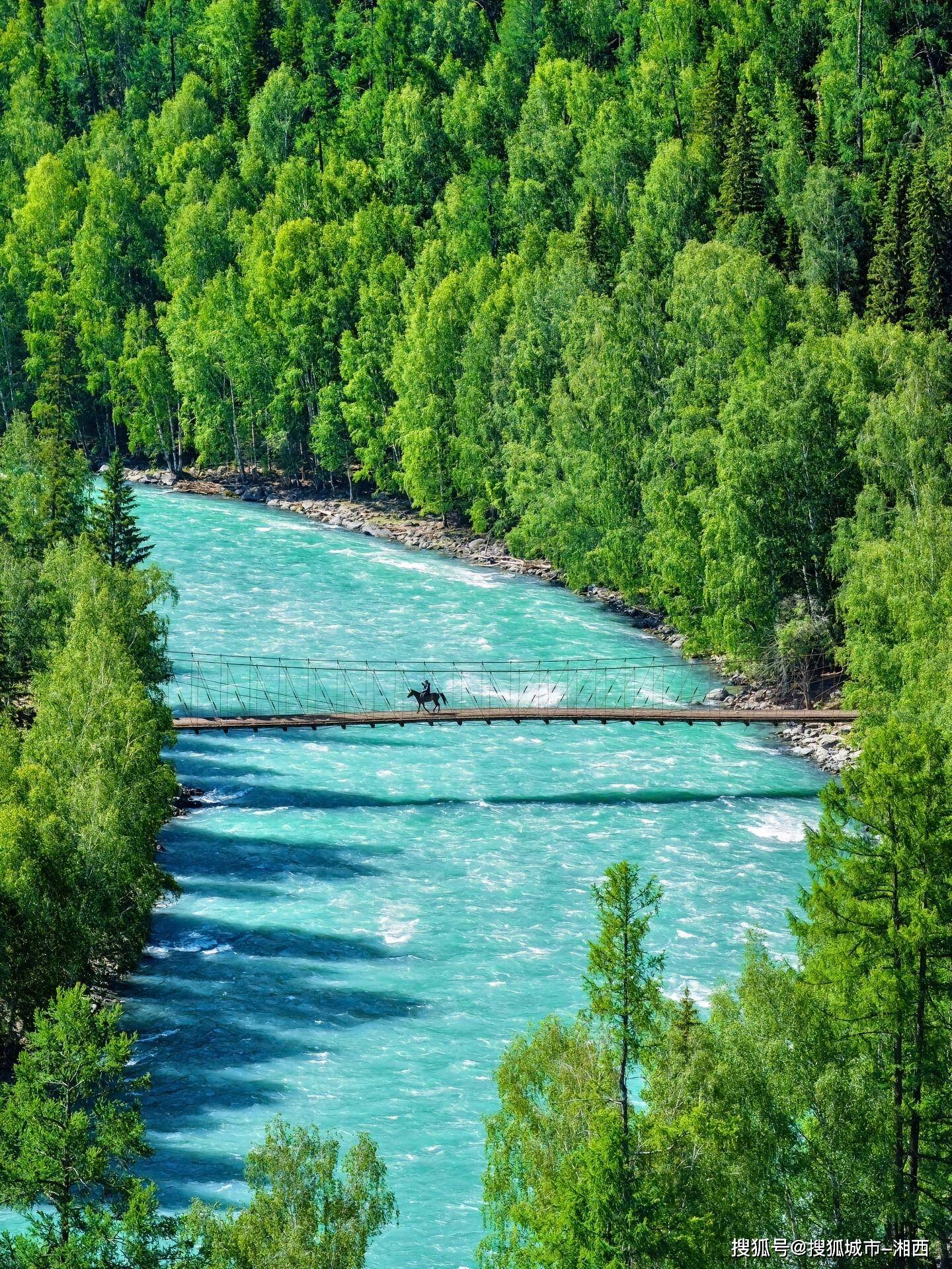 新疆喀什古城旅游八天多少钱?白沙湖跟团八日游价格多少?攻略版