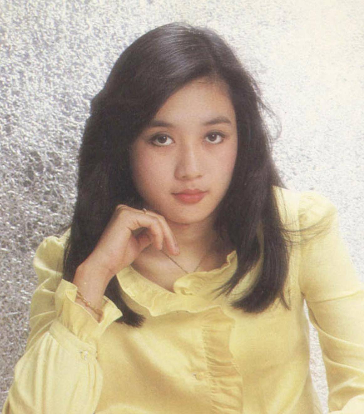 你侬我侬是四十年前,深情款款的眼睛需美颜_吕秀菱_秦汉_电影