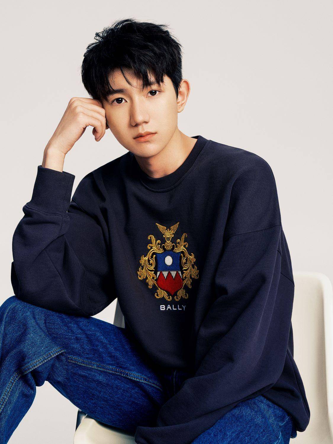 BALLY 携手全球品牌代言人王源演绎广告大片“心动候场”-王源代言过百事可乐吗