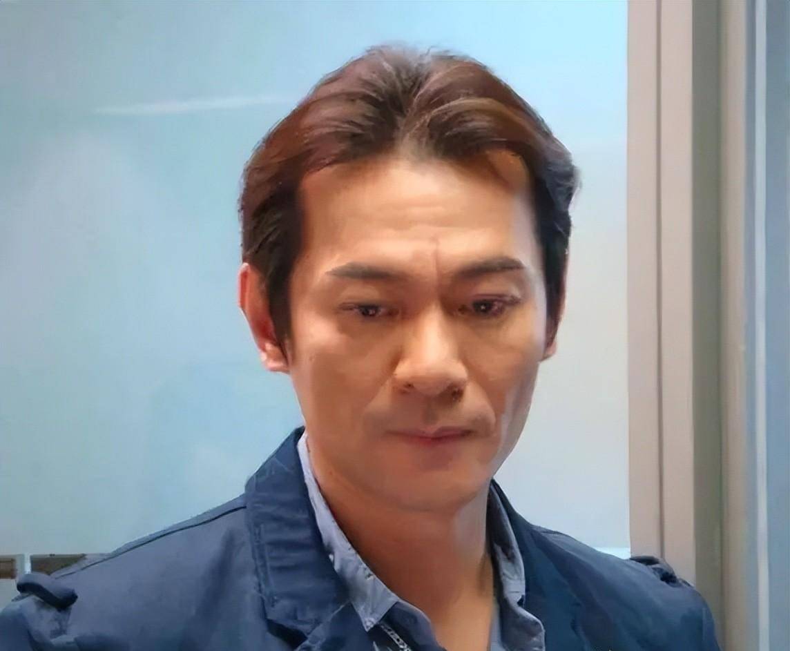 香港演员江华:他曾犯了成龙犯过的错,因为内疚而退圈多年!