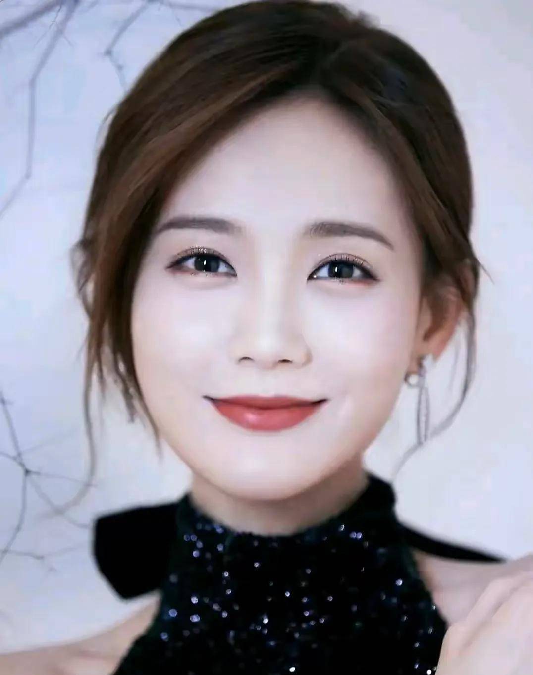 "高产量"演员李一桐,剧火了,人却不火,只因自己长相太