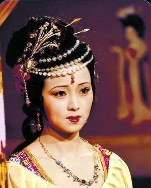 夏丽蓉(左侧)和张蕾(右侧).