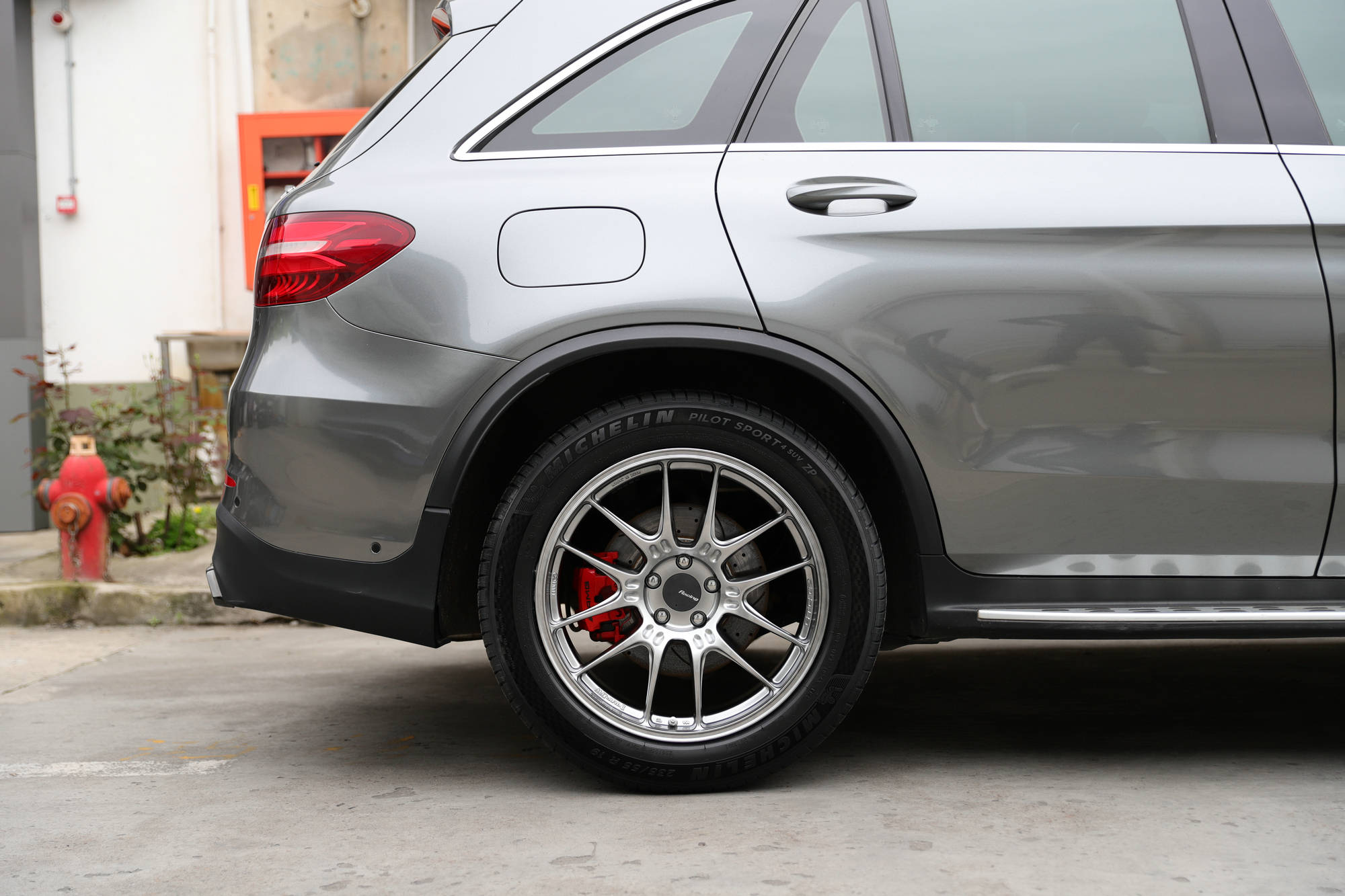 奔驰glc升级改装:enkei gtc02轮毂,点亮新驾驶体验