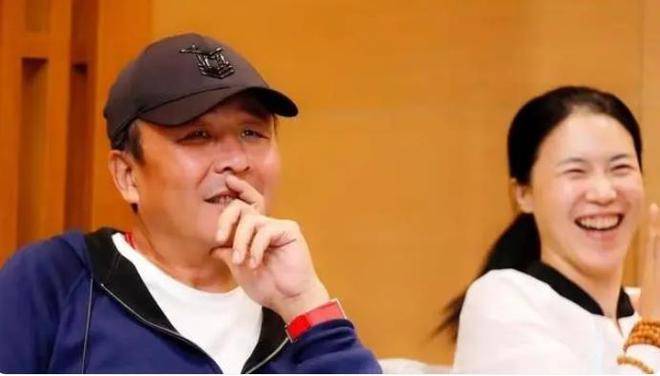 王楠憔悴,富豪老公限制消费成老赖?郭斌现身回应,他不