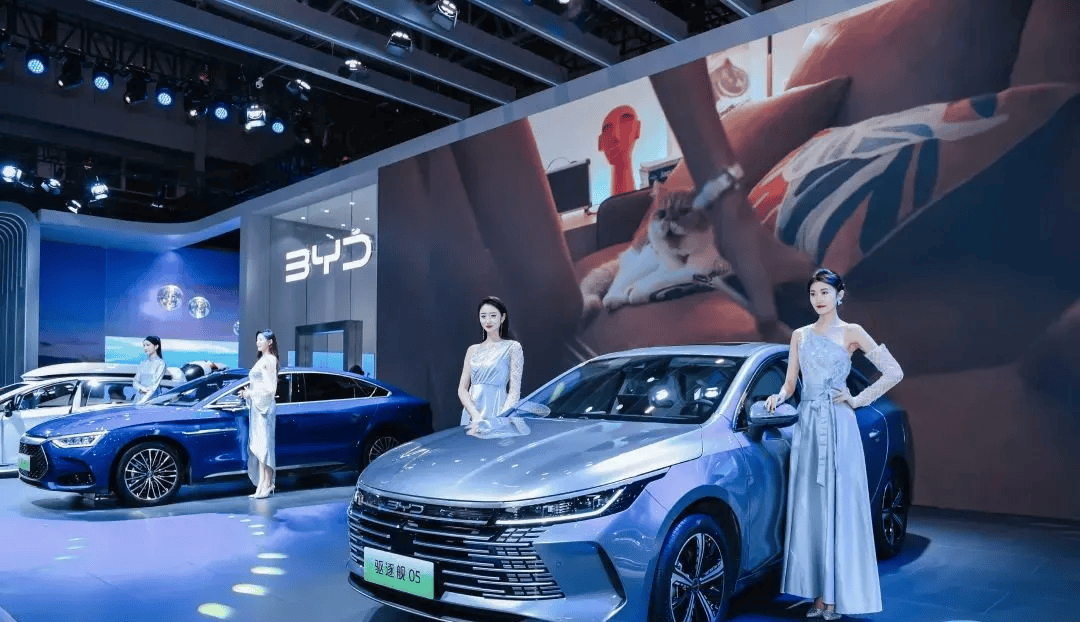 玩转五一潭洲车展!买车看车,汽车漂移,整点抽奖,逛展全攻略请收好!