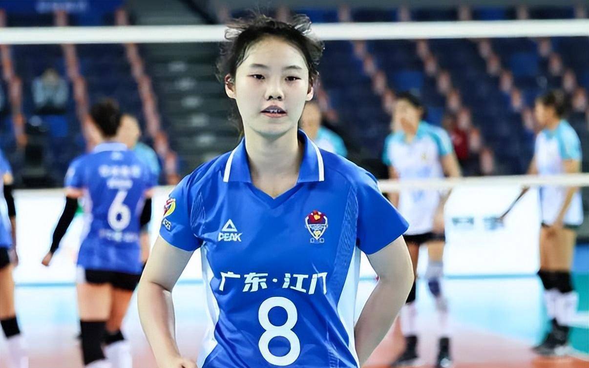 19岁天才主攻出炉!女排新惠若琪强势崛起,蔡斌打造豪华主攻线