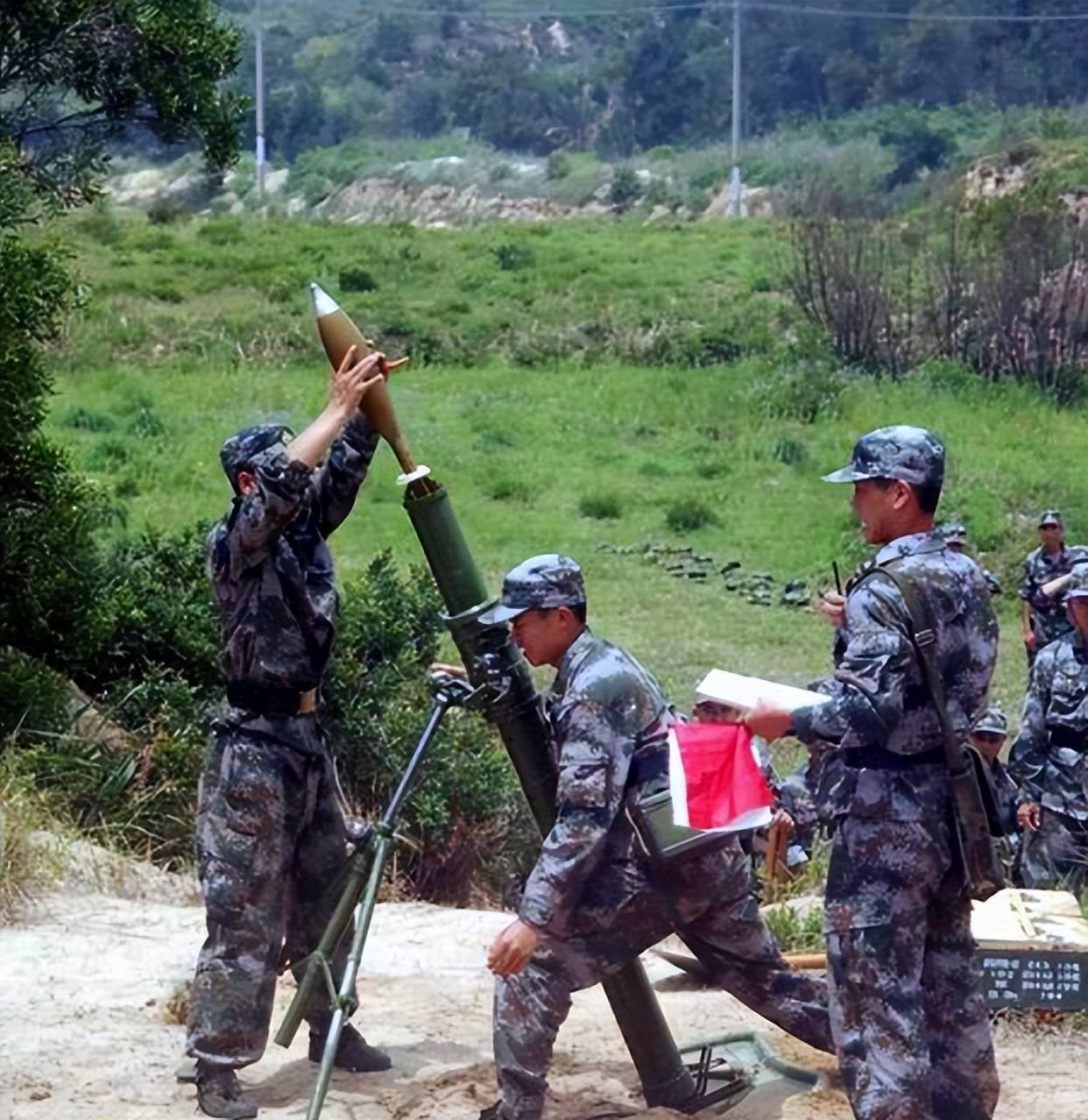 追赶世界第一,解放军的120毫米迫击炮,到底有多强悍?