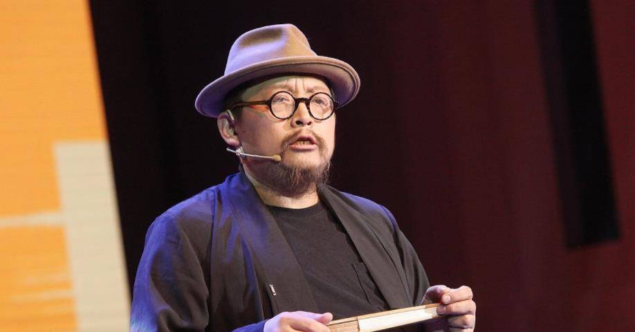 史航:写一集电视剧赚十几万,但我绝不买房,租近500平米大平层