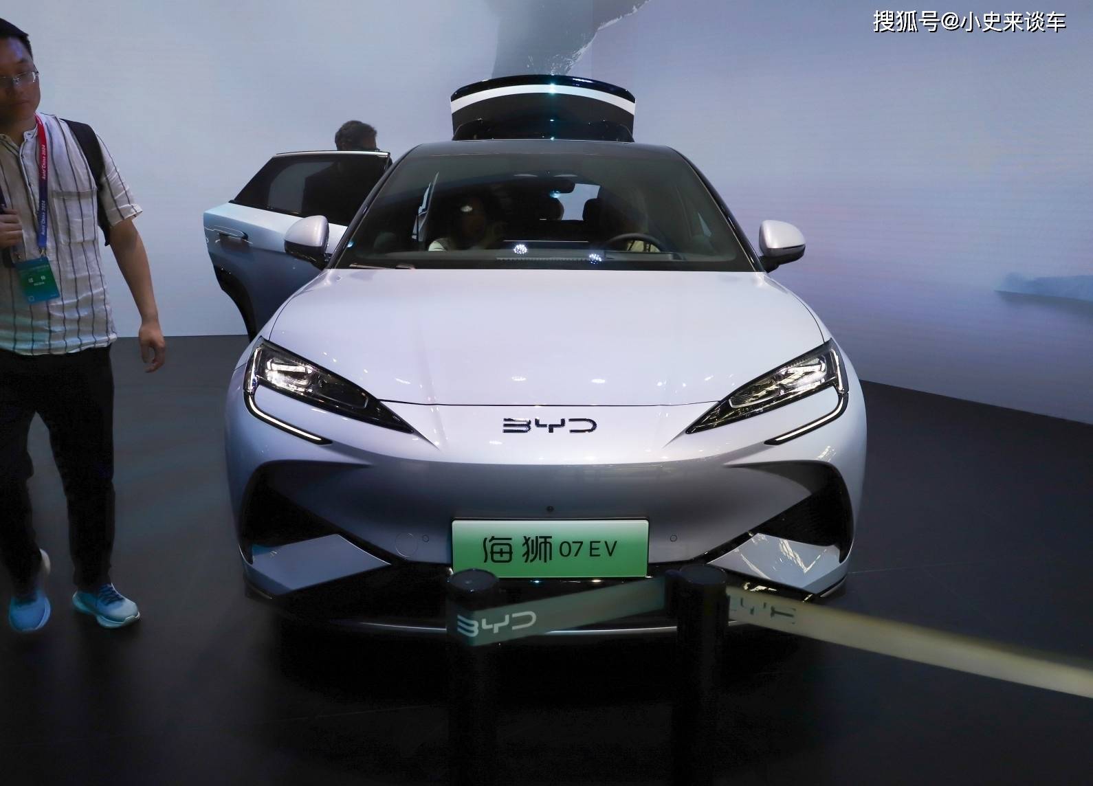 比亚迪全新中型suv即将上市!外观炫酷轴距接近3米,续航超600km