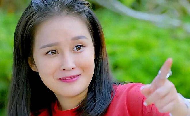 赵本山大女儿赵玉芳:携带300万嫁给穷小伙,婚后老公嗜宠如命