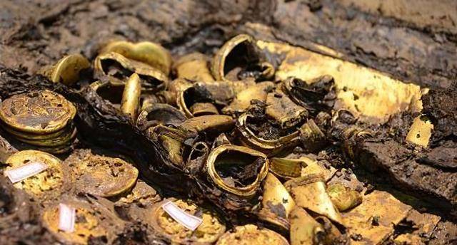 1972年，陕西一村民大白天将妻子拉进屋内，从怀里掏出两个大家伙-陕西失联男子