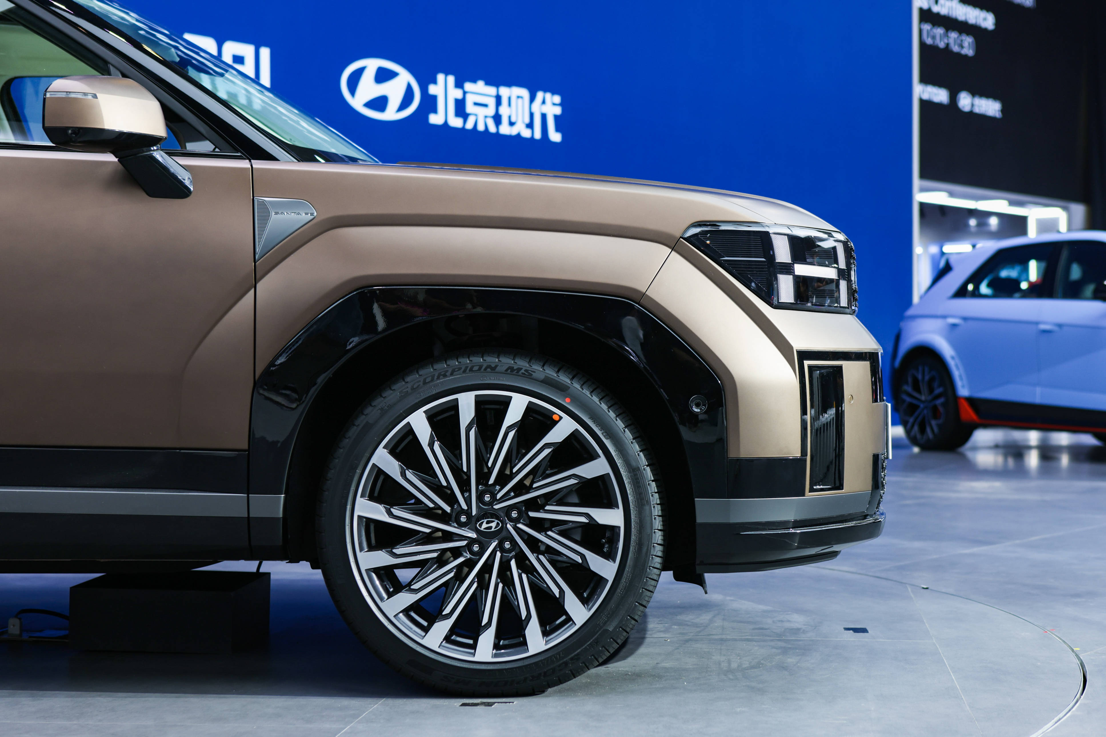 第五代胜达亮相北京车展,或将8月份上市_搜狐汽车_搜狐网