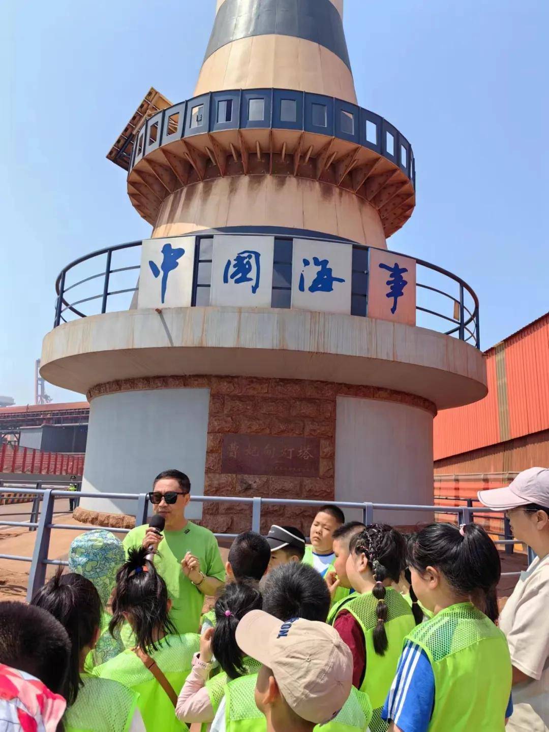 东北小人参来曹妃甸啦摸河豚鱼逛揽月湾和灯塔面对面