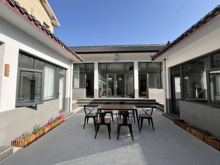 天津蓟县九山顶东篱雅舍民宿,5间房能住12人,整院400平2800起包3餐!