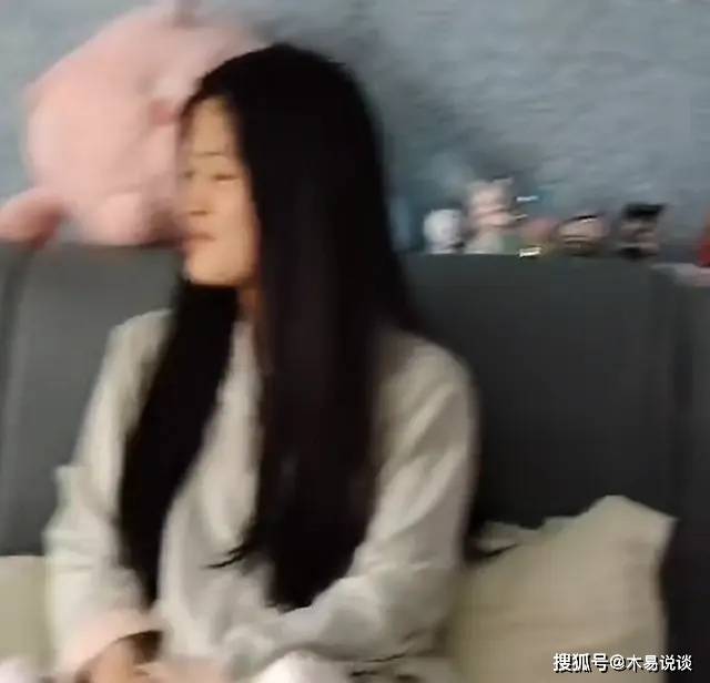 小伟这几天一直陪在老婆的身边,毕竟老婆生孩子他哪能不在呢.