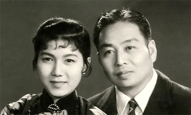 新凤霞事件大反转!老戏骨曝光55年前真相,难怪张少华当年不翻案