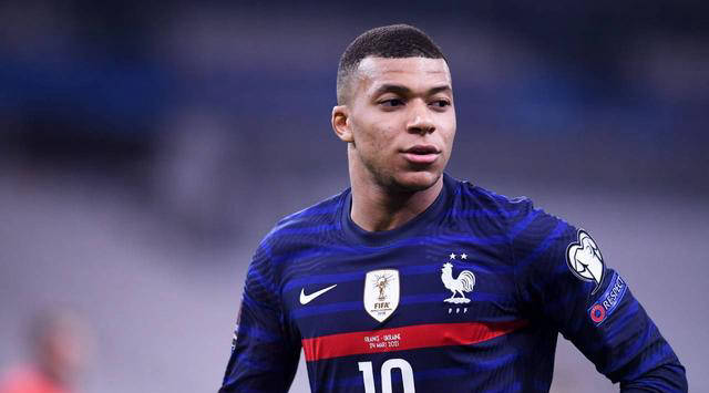 意甲球星莱奥的风评与挑战