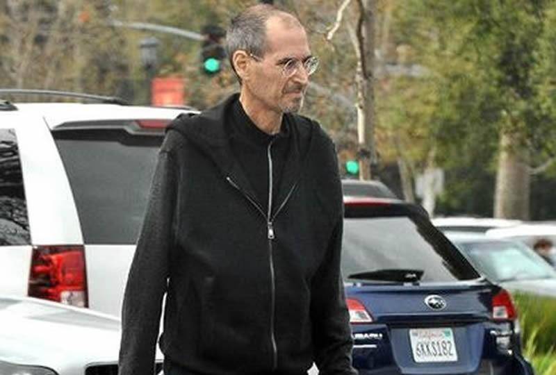 乔布斯:出生即被抛弃,成年后和生母相认,却拒绝接受亲爹,为啥