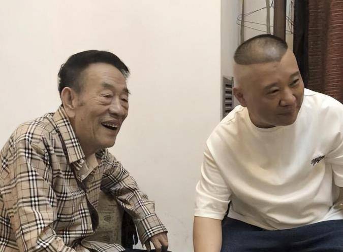 喝酒吃肉,抽华子,92岁的杨少华,在享福的路上一去不返