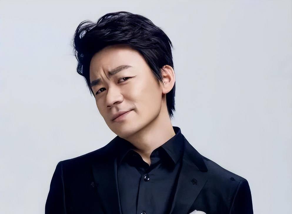 王宝强马蓉的儿子长大了,这长相一眼就能看出是谁亲儿子,太像了