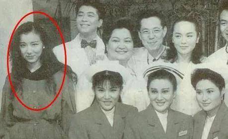 她曾是"第一美人":靠美貌征服12个男人,54岁至今未婚_萧蔷_曹兴_张菲